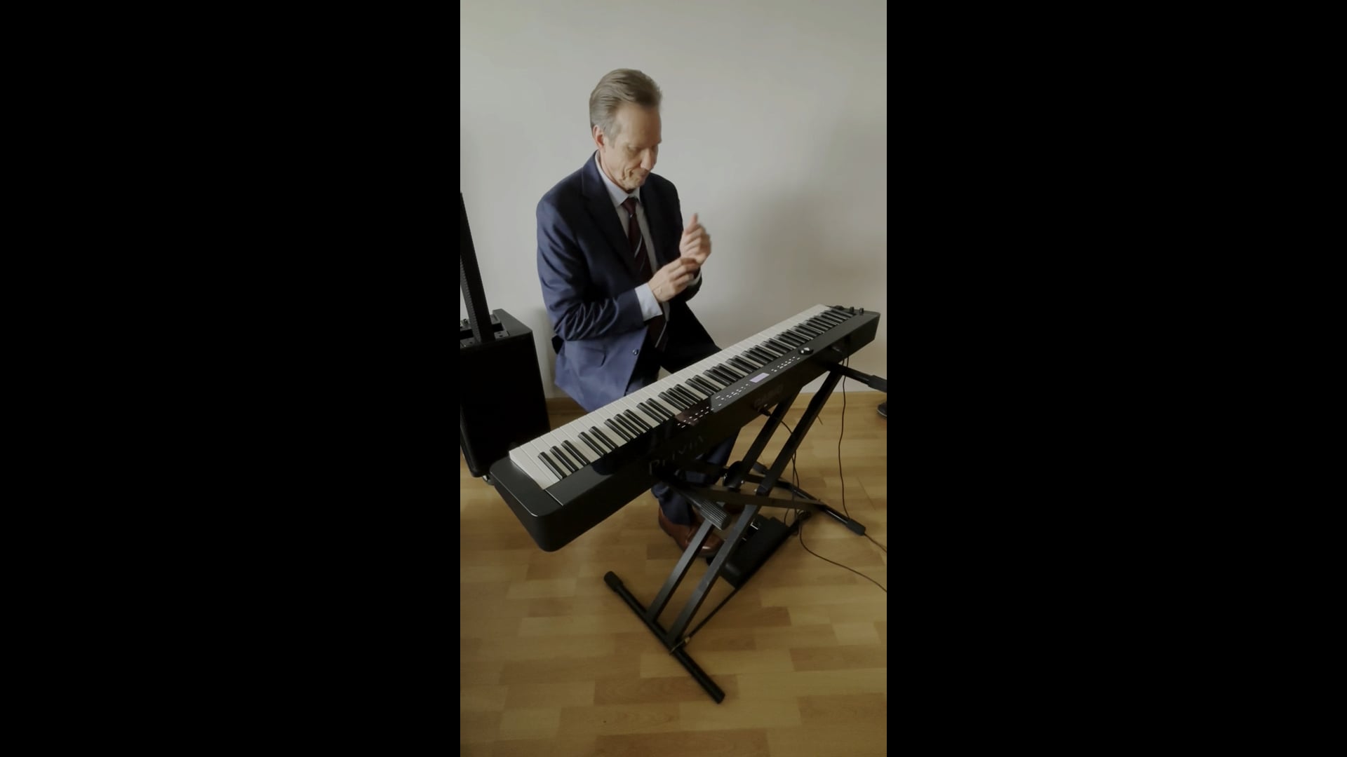 Promotional video thumbnail 1 for Thomas Gunther