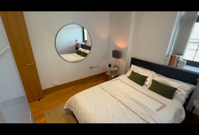 Bright & Stylish Room Available Now Main Photo