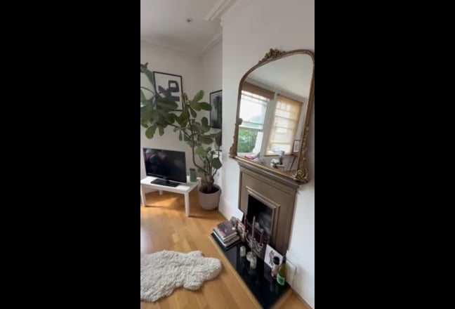 Bright, Friendly Double Close to Balham Station Main Photo