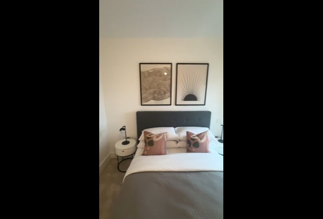 Single furnished room  Main Photo