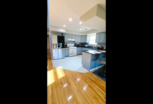 Furnished Room – Near Newark Penn / PATH Main Photo