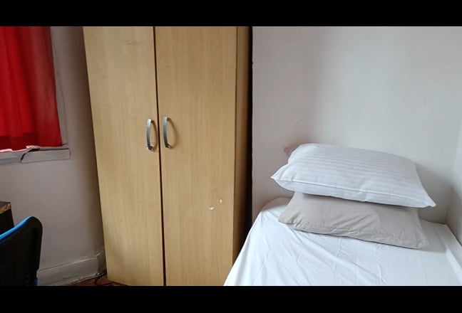 2  rooms  to  let  @  E13 all  bill  inclusive!! Main Photo