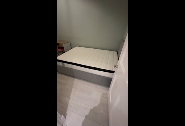 Cosy Room in Central Edinburgh | Available Now Main Photo