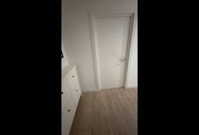 Double room to let in 3 bed apartment - E15 Main Photo