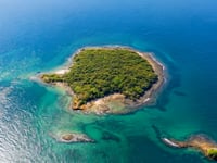 Isla Gallina – Private island in Panama, Central America – video thumbnail