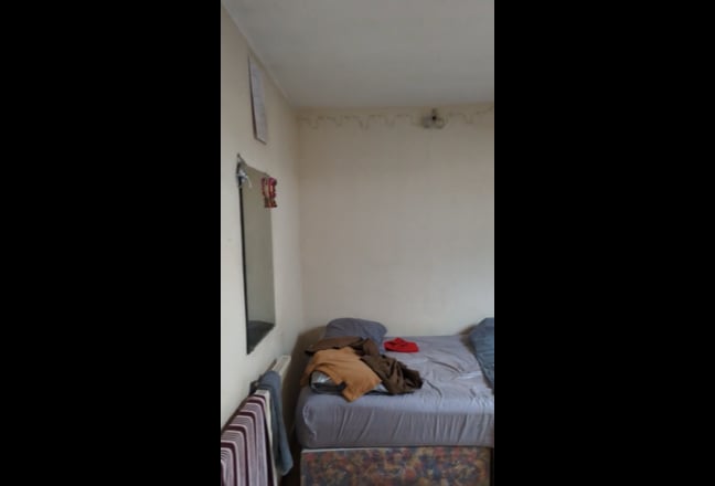 Room to Rent in wonderful location - 1st May Main Photo