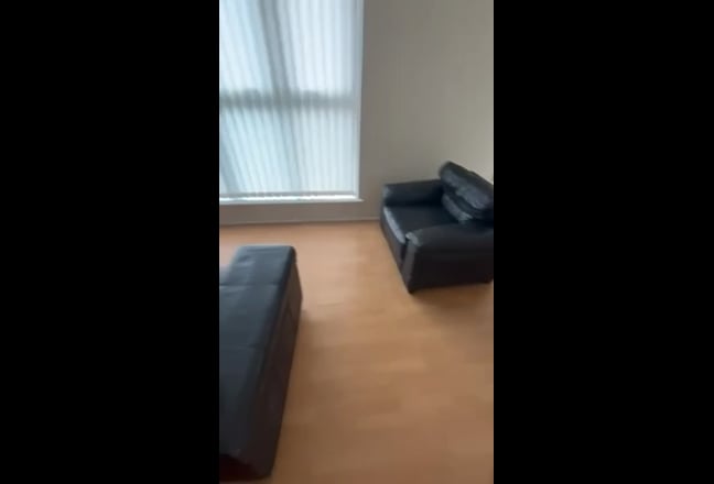 Looking for a flatmate Main Photo