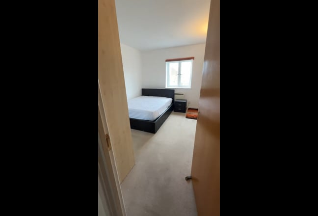 Spacious Ensuite Room In A Gated Community E14 Main Photo