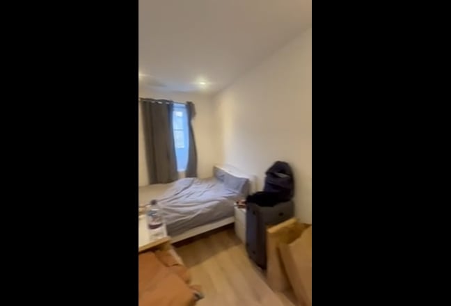 2 Double rooms off Sussex Garden from &pound;254pw  Main Photo