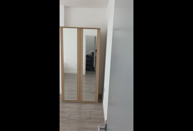 Two Sunny Rooms in a Relaxed Streatham Home Main Photo