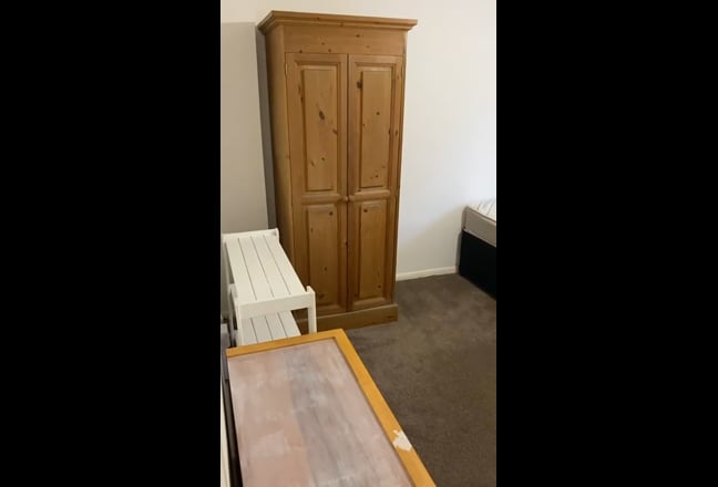 Room near cowley Road  Main Photo