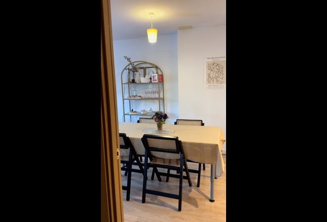 Room for Rent Main Photo