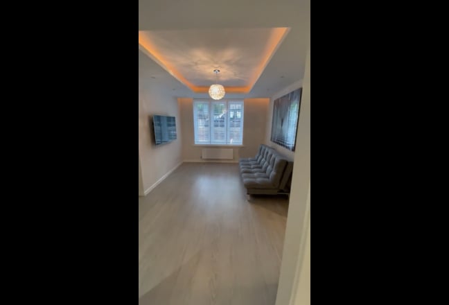 Beautiful  2bedroom apartment in London NW6 Zone 2 Main Photo