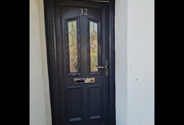 1 Bedroom Apartment fully furnished with garden. Main Photo