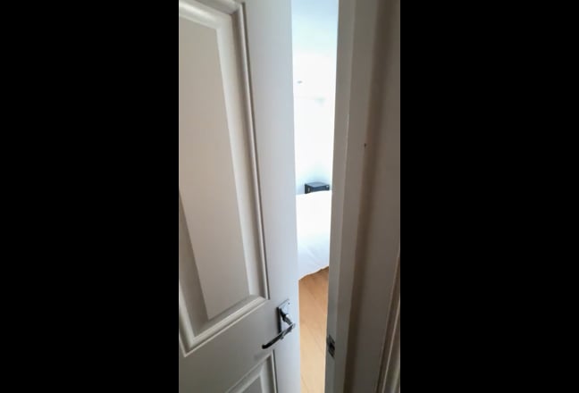 🏡 Top Floor Double Room | E1 | Female Only Main Photo