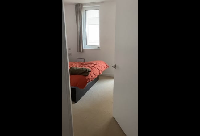 Double room in clean & modern flat - East Village  Main Photo