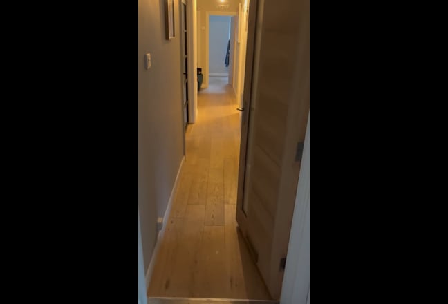 3 bed flat with a garden. Furniture, dm for detail Main Photo