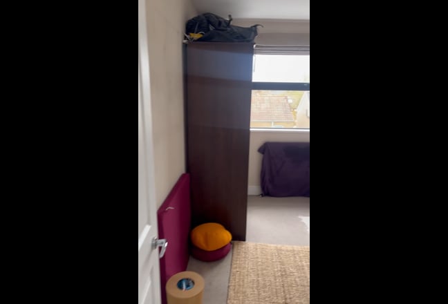 Buddy up in stunning East Dulwich flat Main Photo