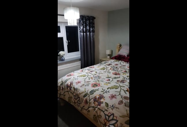 2 rooms 625 1 double bedroom and a snug Main Photo