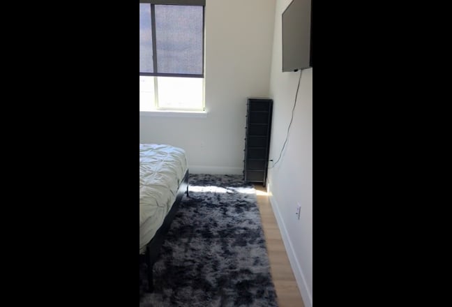 Nicely furnished room for rent w/ private bath.  Main Photo