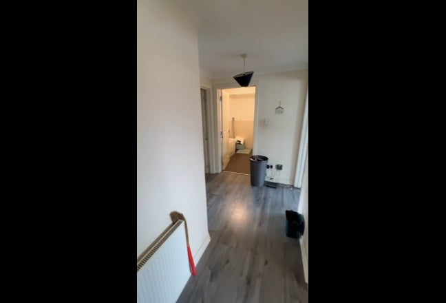 Bright Furnished Room – Clean & Friendly Flat Main Photo