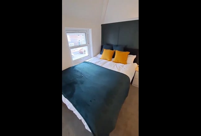 ✨ Premium Rooms for Professionals | High‑End 6‑Bed Main Photo