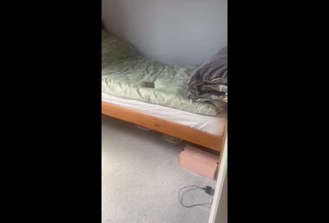 Room with One bed available In Basingstoke Main Photo
