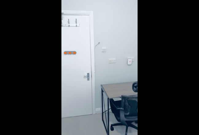 Self contained Modern Studio Flat 📍 RG1 prime Main Photo