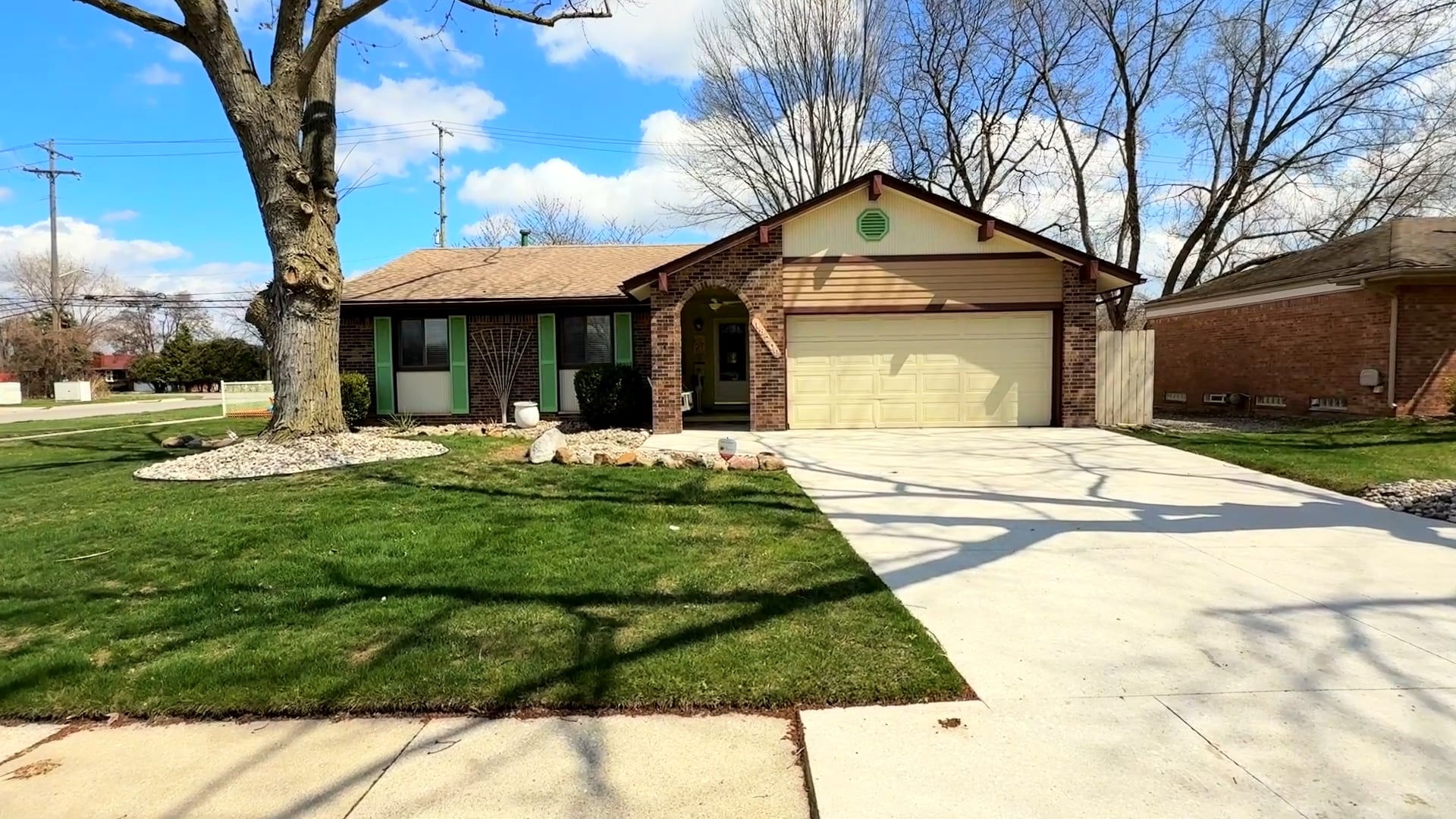 18209 Winwood Ave, Brownstown, MI | Videos & Movies on Vimeo