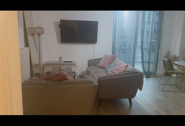 Double ensuite city centre room middlewood locks Main Photo