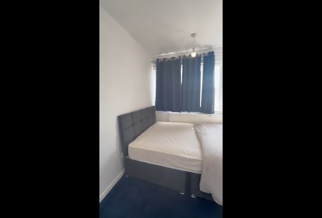 Neat & Quiet Room – <5 Min Walk to Cheshire Oaks Main Photo