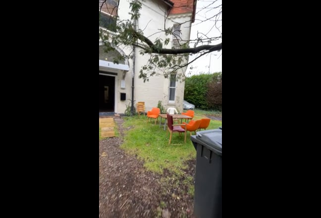 LARGEDouble, single, sharhouse BH1, single profs,  Main Photo