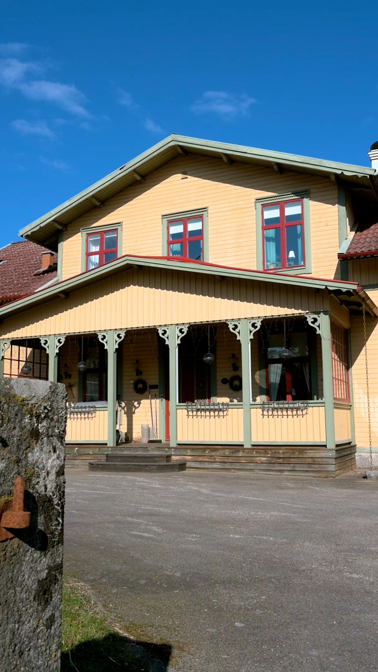 9 rum Villa på Kyrkvägen 22 Linneryd Tingsryds kommun - video