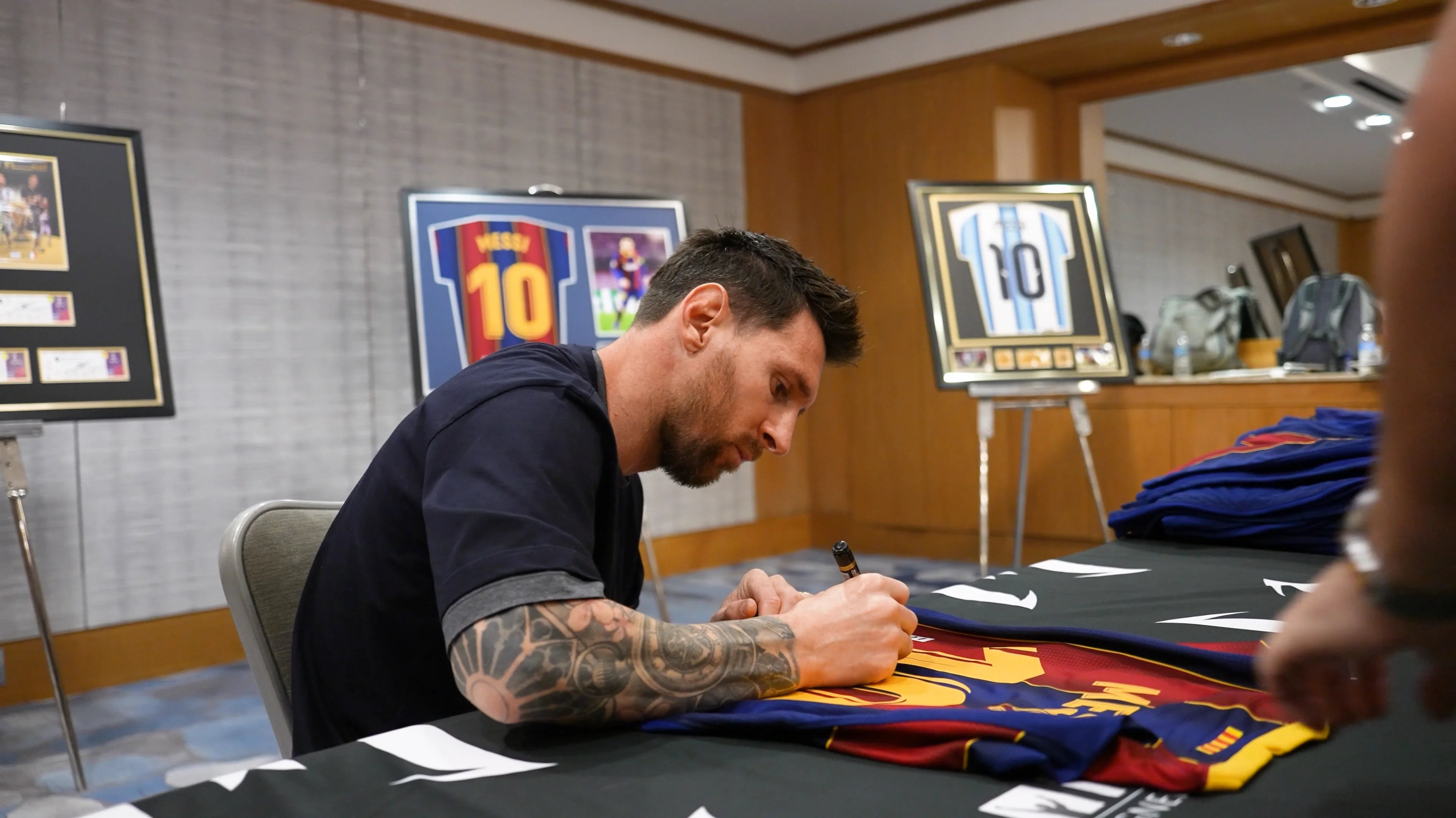 Icons.com – Sports Memorabilia Signed By The World's Best