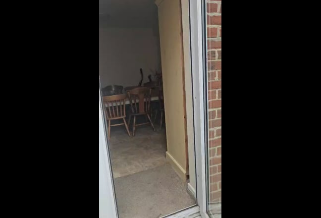 Individual room rental, 6 bedroom shared house Main Photo