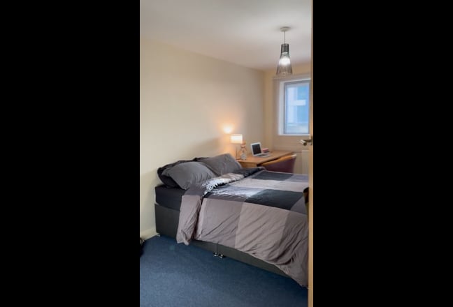 Double bedroom bills included - short term Main Photo