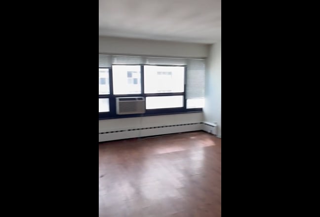 One Bedroom One Bathroom Sublease Available Now!!! Main Photo