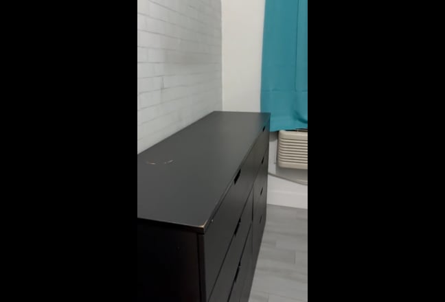 Large room 4 rent in a duplex apt  Main Photo