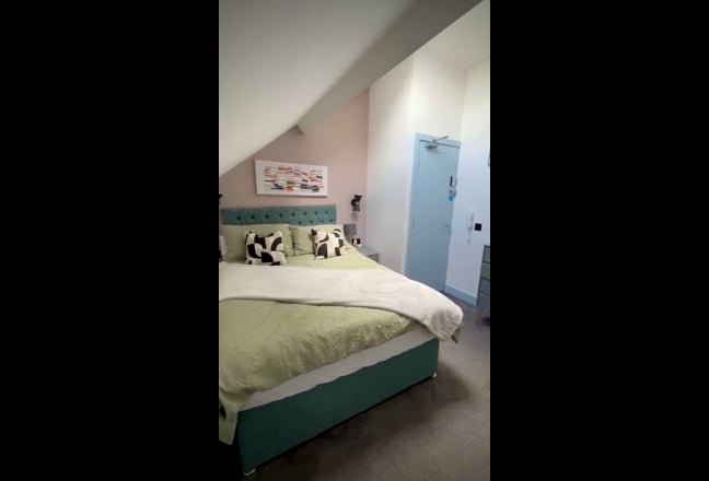 Newly Furbished Hmo - &pound;450pcm (Bills Included) Main Photo