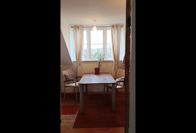 Spacious, quiet and green - short or longer term  Main Photo