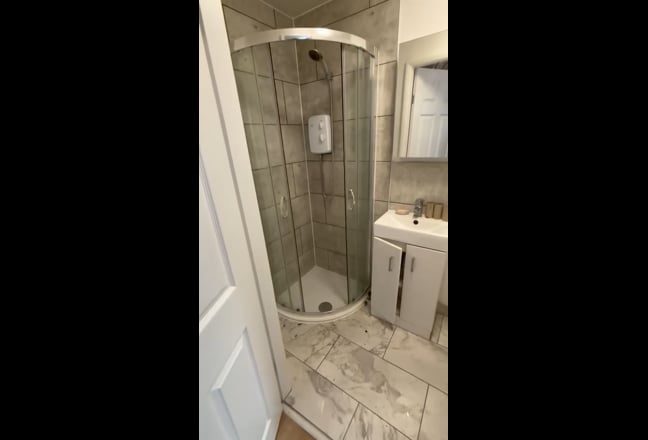 Spacious Double Room with bathroom  Main Photo