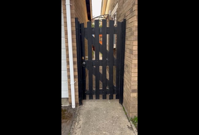 Self-Contained Furnish Studio - Private Entrance Main Photo