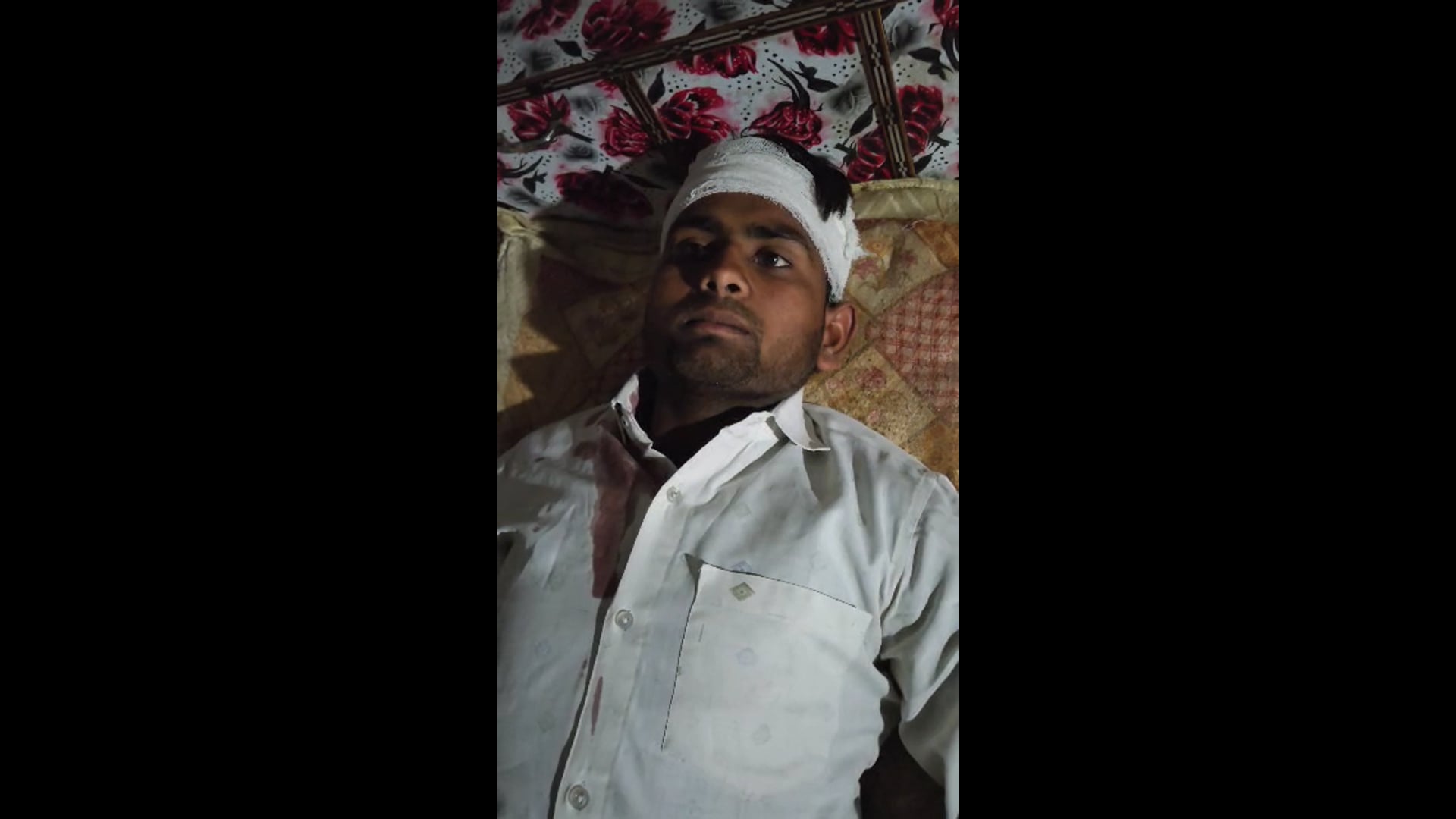 पलिया क्षेत्र में दबंगों ने चार सगे भाइयों समेत पिता की बेरहमी से की पिटाई,घर पर बरसाए ईंटा-पत्थर