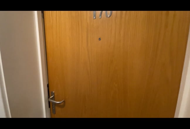 Double room for a SINGLE prof female in HA9 Main Photo