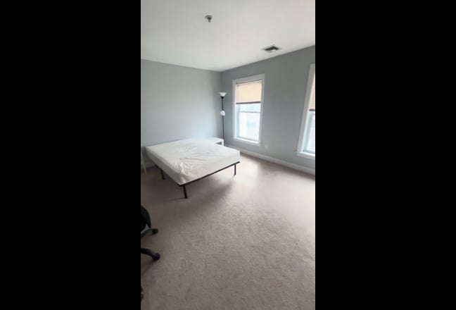 1 Private Spacious Room in Luxury Shared Apartment Main Photo