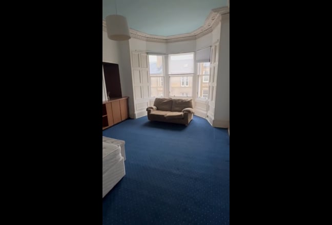 Large room available for Summer Main Photo