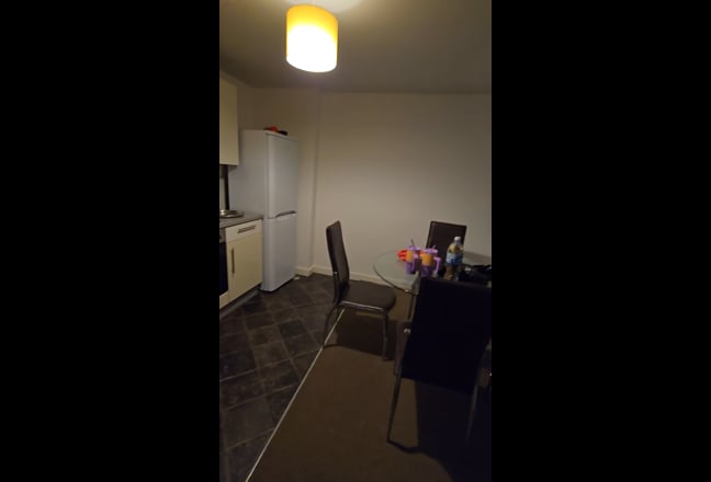 A spacious double room is available  Main Photo