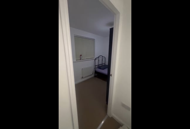 Neat and nice room in sharing house near Salford u Main Photo