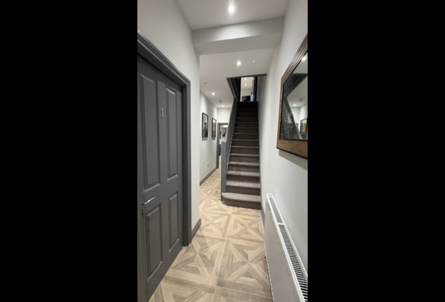 Nice En-suite Room Main Photo