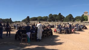 Mig miler d'alumnes de llatí es reuneixen al jaciment d'Empúries